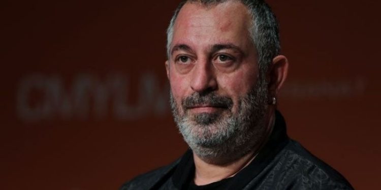 Cem Yılmaz: Biri PKK'lı der, öbürü aşı lobisi der, anlamsız bir lincin içine sokulmaktan artık yıldım