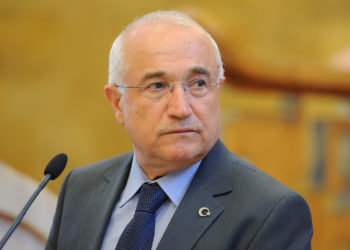 Cemil Çiçek: 50+1 ciddi problem çıkarıyor, gelecekte de çıkaracak