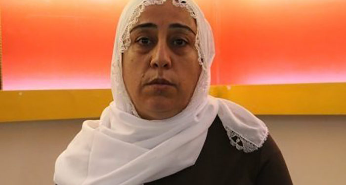 Cezaevi görüşünde çıplak aramaya maruz kalan kadın, sinir krizi geçirip bayıldı