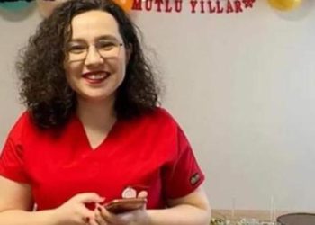 Covid-19 aşısı yaptırmayan Işıl hemşire yaşamını yitirdi