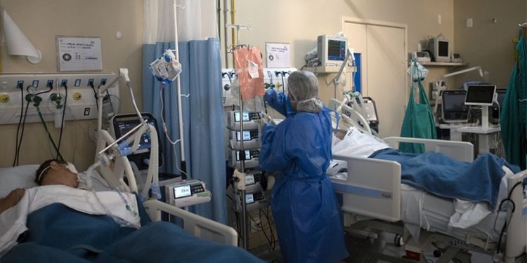 Covid-19'un yeni varyantı panik yarattı: Ülkeler kırmızı listeye alındı, sınırlar kapanıyor