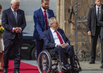 Covid-19’a yakalanan 77 yaşındaki Çekya Devlet Başkanı Zeman hastaneye kaldırıldı