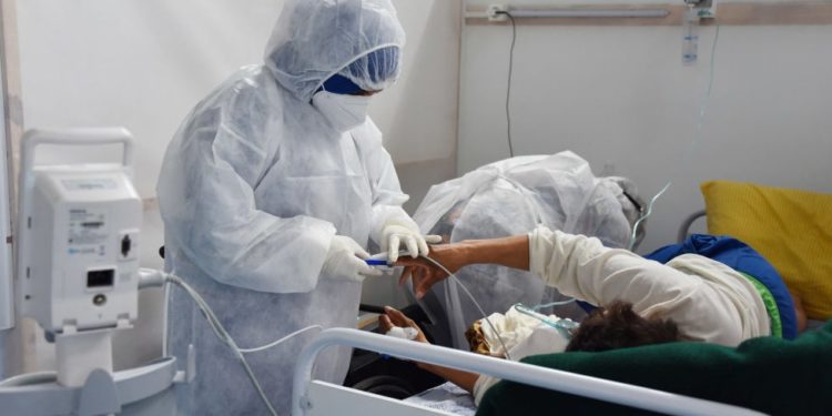 Covid: Pfizer yoksul ülkelerin yeni hapını jenerik üretmesine izin verecek