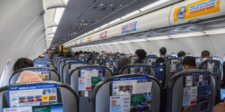 Covid'li yolcu uçağın koltuğunda ölü bulundu