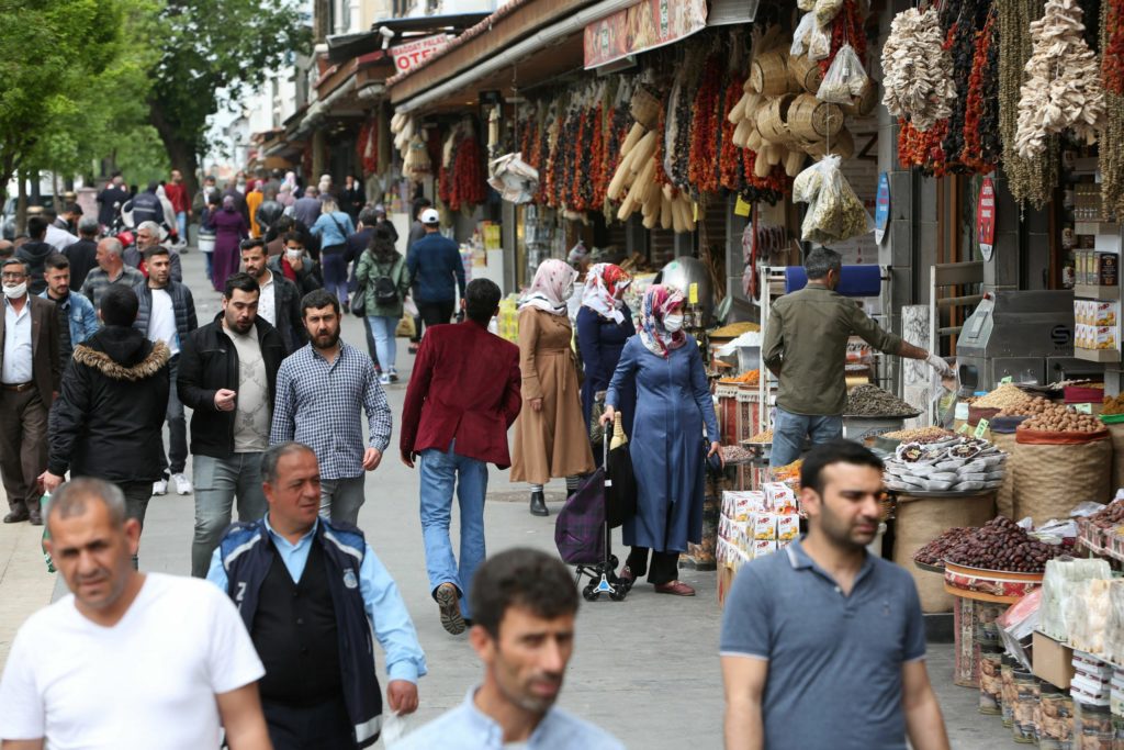 Döviz kurları artıyor, asgari ücret eriyor: Avrupa’da asgari ücretle çalışan oranları ne kadar?