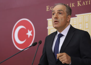 DEVA Partili Yeneroğlu: Ortada bir kurtuluş savaşı yok, siyasi ikbalini milletin menfaatinin önüne koymuş bir kişi var!