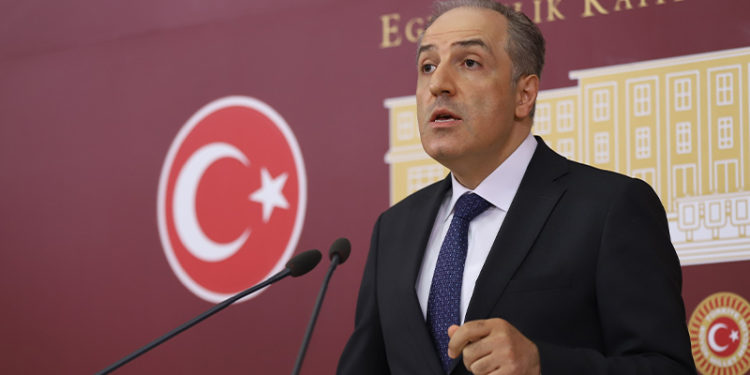 DEVA Partili Yeneroğlu: Ortada bir kurtuluş savaşı yok, siyasi ikbalini milletin menfaatinin önüne koymuş bir kişi var!