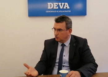 DEVA Partisi kurucusu Metin Gürcan, ‘siyasi casusluk’ suçlaması ile gözaltına alındı