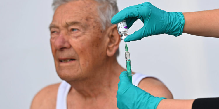 DSÖ: Bu kış Avrupa’da Covid-19’dan 500 binden fazla kişi ölebilir