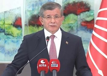 Davutoğlu: Başta TÜİK ve Merkez Bankası olmak üzere büyük bir çözülme yaşanıyor