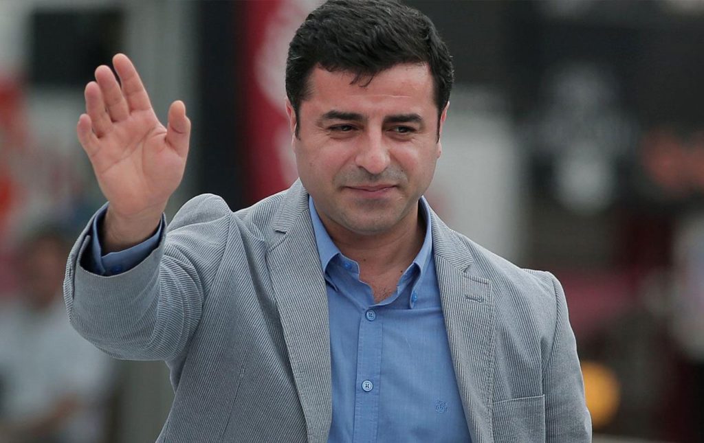 Demirtaş: Bize kumpas kuranları sandığa gömeceğiz