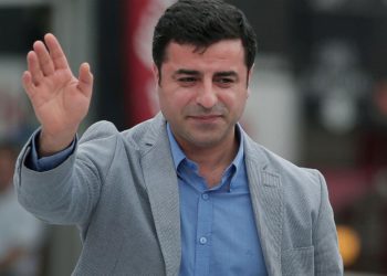 Demirtaş: Bize kumpas kuranları sandığa gömeceğiz