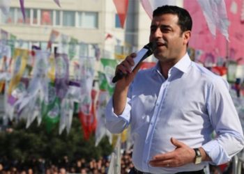 Demirtaş'tan '#SeçimHemenŞimdi' çağrısı: Türk milliyetçileri vatanı satıyor
