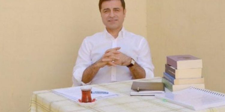 Demirtaş'tan 'toplumsal barış çalıştayı' çağrısı