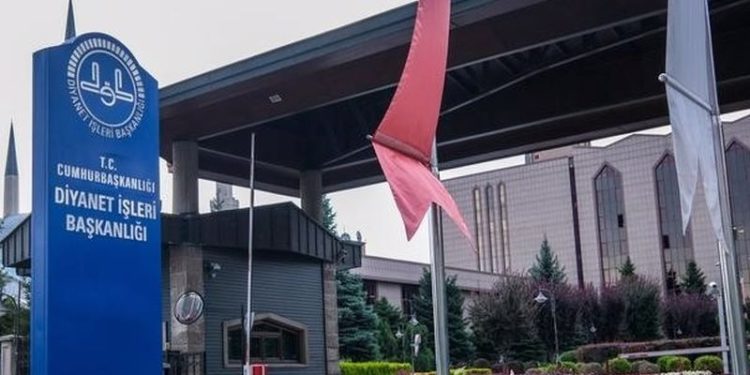 Diyanet bu kez de göçmen politikasında devreye sokuldu: Yarışma düzenleyecek