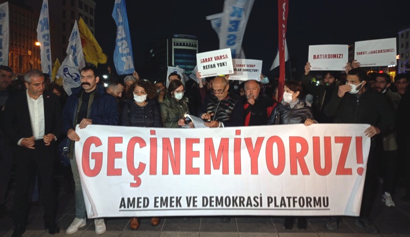 Diyarbakırlılar ekonomik krizi protesto etti: Hükümet istifa