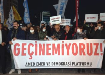 Diyarbakırlılar ekonomik krizi protesto etti: Hükümet istifa