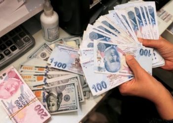 Dolar/TL kurundaki hızlı artış dünya basınında: "Erdoğan'ın sıra dışı ekonomi politikaları Türkiye'nin kur krizini derinleştirdi"