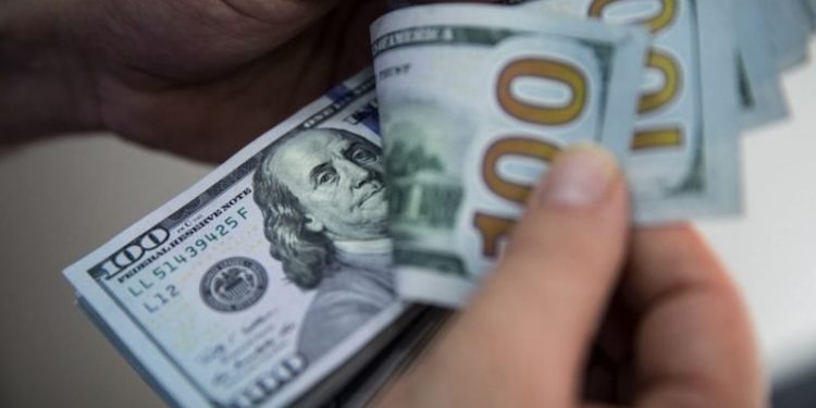 Dolara karşı TL'nin kaybı bu yıl yüzde 30'un üzerinde: Bir kur krizinden bahsetmek mümkün mü?