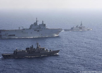 Doğu Akdeniz'de gövde gösterisi