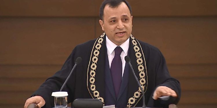 Dr. Selami Er yazdı: AYM’nin son iki kararı KHK’lılar için umut olabilir mi?