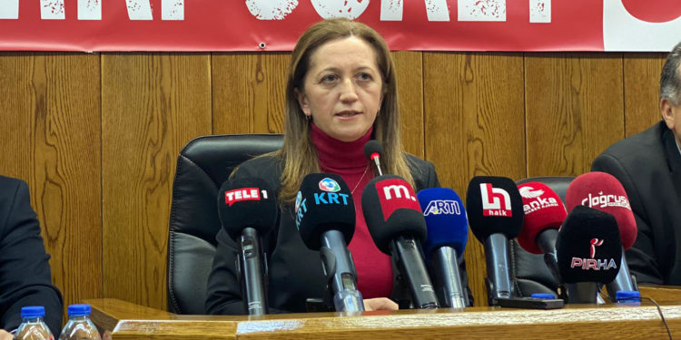 DİSK, 2022 yılı asgari ücret talebini açıkladı: Net 5 bin 200 TL