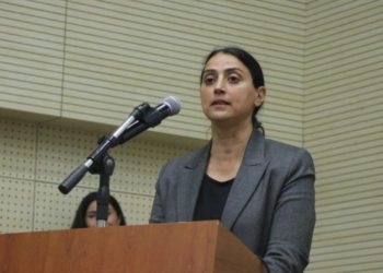 Efrînli kadınlara dönük suçlar Bakan Çavuşoğlu’na soruldu