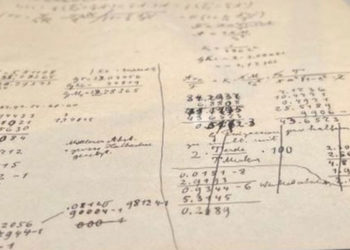 Einstein'ın görelilik kuramı formüllerini yazdığı defter 13 milyon dolara satıldı