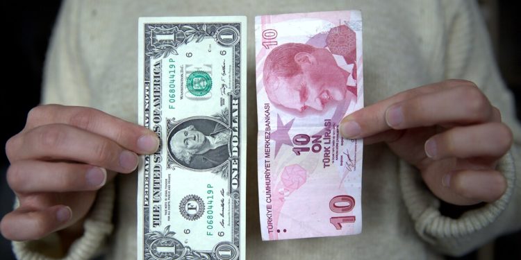 Ekonomik kriz dünya basınında: Türk halkı ‘Bunu hak etmiyoruz’ diyor