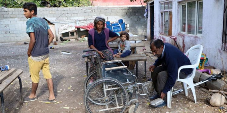 Elektrik borcu için biriktirdikleri 2 bin lira, yangında kül oldu