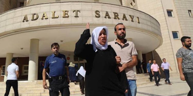 Emine Şenyaşar Soylu'ya 'hakaret ettiği' iddiasıyla ifadeye çağrıldı