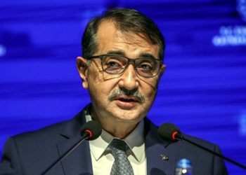 Enerji Bakanı’ndan kış saati açıklaması: Herkes kendi işiyle meşgul olsun