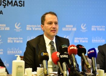 Erbakan’dan sağ partilerle 'üçüncü ittifak' önerisi