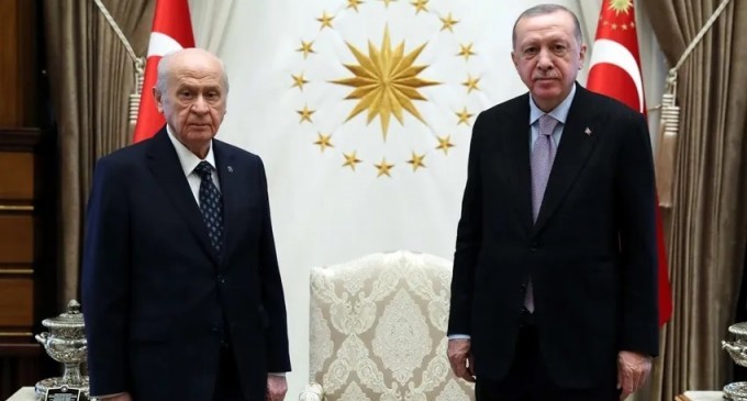 Erdoğan ile Bahçeli, 50+1 tartışması sonrası görüştü