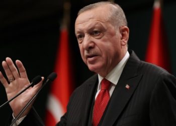 Erdoğan: Bizi ekonomi programımızdan döndüremeyecekler