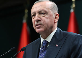 Erdoğan: Bugüne kadar kadınların her alandaki hak arama mücadelelerinde yanlarında olduk