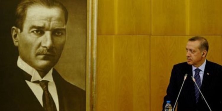 Erdoğan: Gazi hayatta olsaydı, onları sopayla kovalardı