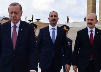 'Erdoğan vaziyeti idare edemediği için herkes kendi aklına göre konuşuyor'