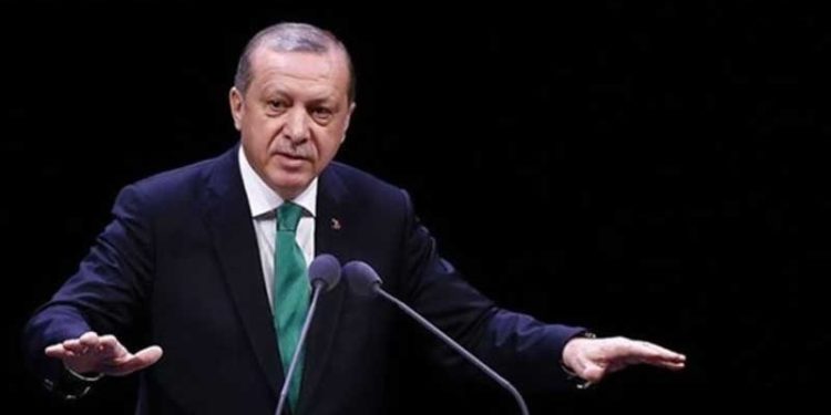 Erdoğan'dan AKP'lilere: Endişeniz olmasın, ayaktayız