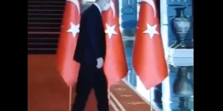 Erdoğan'ın yürürken zorlandığı görüntüsü gündem oldu