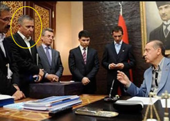 Erdoğan’ın eski metin yazarı Ünal da ikna olmadı: ‘Felaketin kıyısındayız’