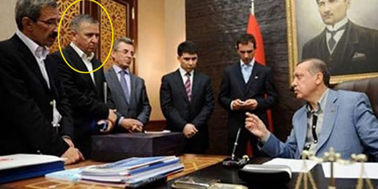 Erdoğan’ın eski metin yazarı Ünal da ikna olmadı: ‘Felaketin kıyısındayız’