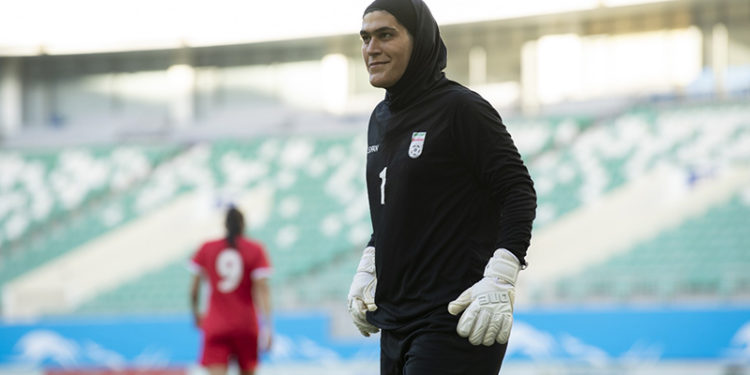 Erkek olduğu iddiasıyla FIFA’ya şikayet edilen İranlı kaleci Zohreh Koudaei: Tek suçum güzel olmamak