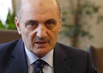 Eski bakan Erdoğan Bayraktar: Sakın ayvayı yeme, pırasayı tüketme!