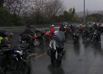 Eğitime fırtına arası verildi, motokuryelerin trafiğe çıkması kısıtlandı