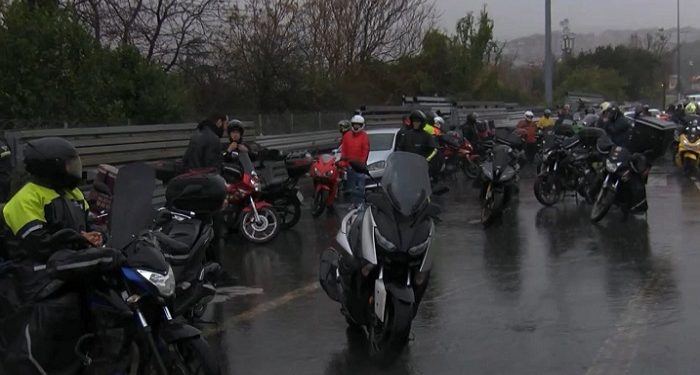 Eğitime fırtına arası verildi, motokuryelerin trafiğe çıkması kısıtlandı