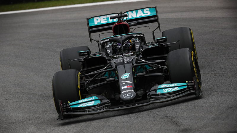 F1 Brezilya Grand Prix'sinde sıralama turlarının galibi Hamilton