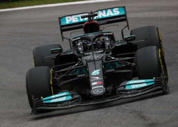 F1 Brezilya Grand Prix'sinde sıralama turlarının galibi Hamilton