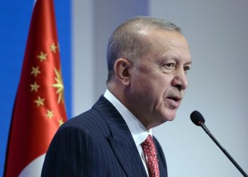 FT: Bakanlar Erdoğan’a durumun vahametini anlatmaktan korkuyor