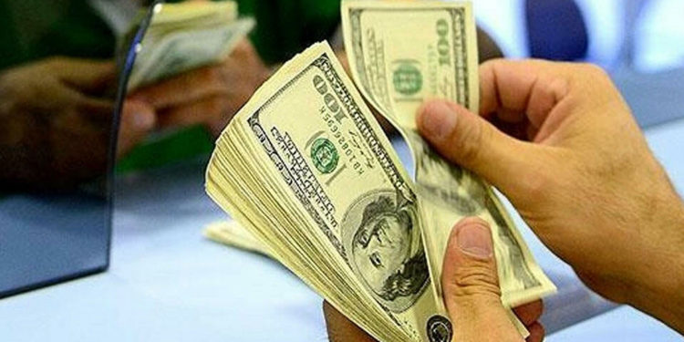 Faiz kararı öncesi dolar 11 liraya dayandı, gözler Merkez Bankası’nda